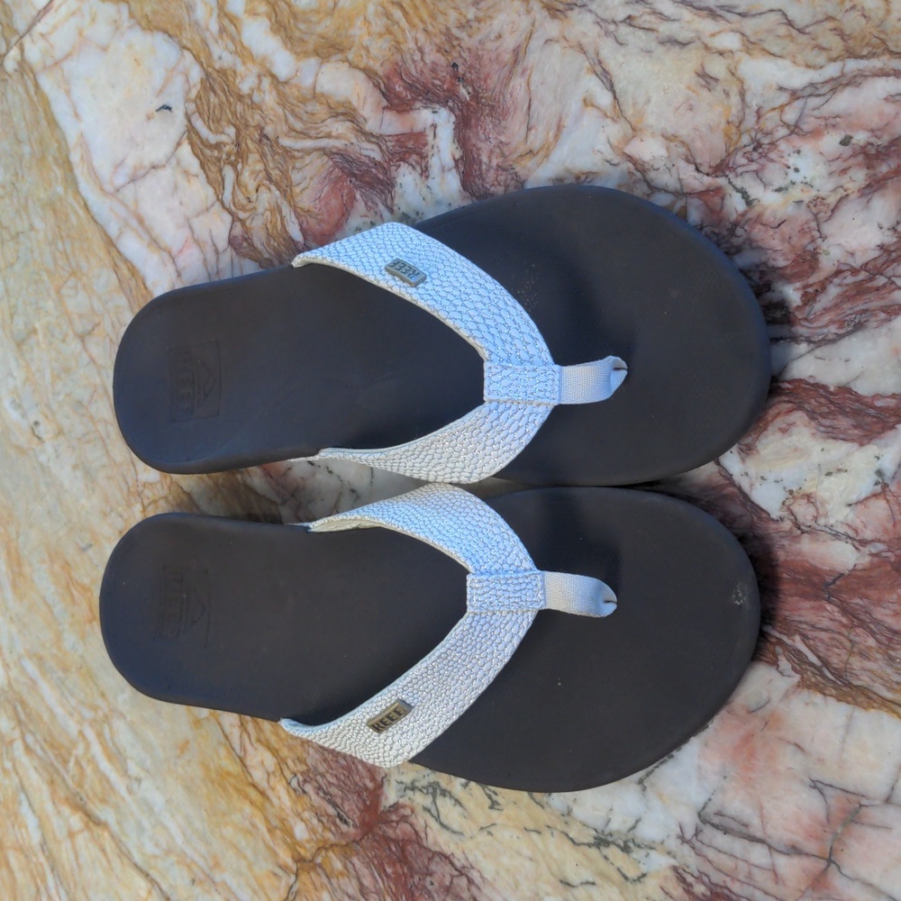 REEF Ladies Flip Flops-11